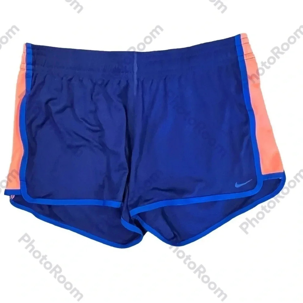 Nike Dry fit Shorts in Royal blue